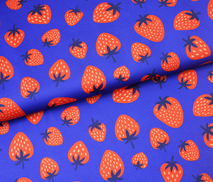 Performance - STRAWBERRIES BLAU