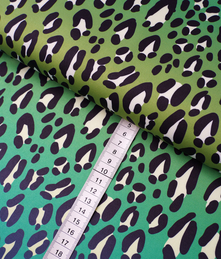 Performance - SAFARI GRÜN